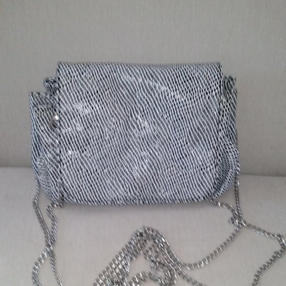 **HOST PICK*** BCBGeneration black and white crossbody bag EUC - Picture 1 of 4